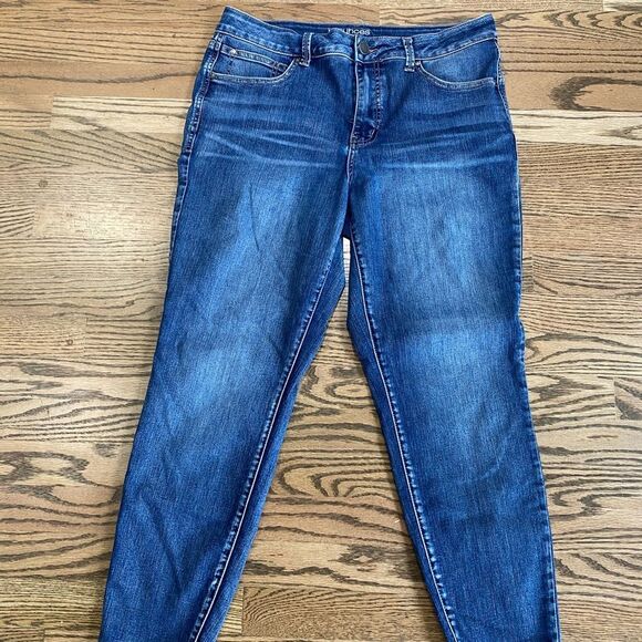 Maurices Everflex Jeans Size 12 Short - Picture 1 of 4